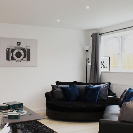 Didcot - Private Flat With Garden & Parking 07 Appartement Buitenkant foto