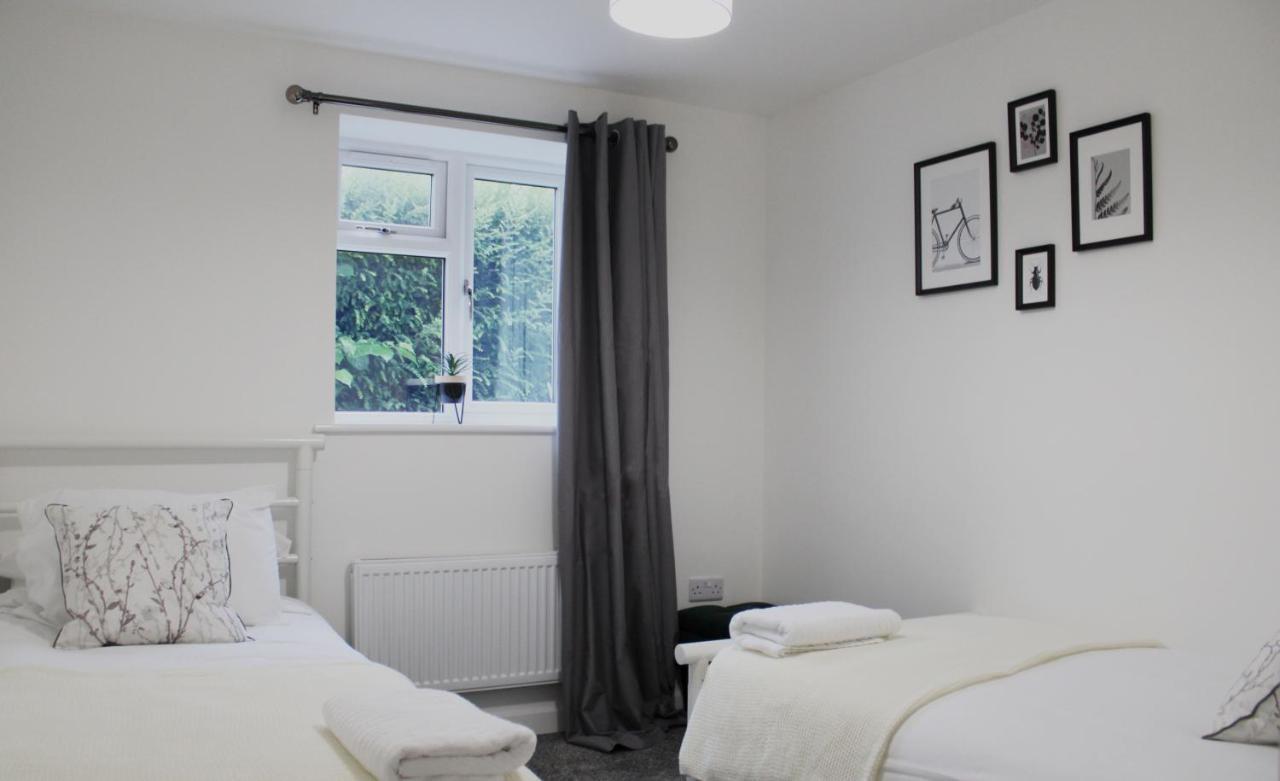 Didcot - Private Flat With Garden & Parking 07 Appartement Buitenkant foto